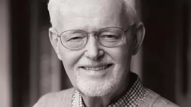 Mike Veseth ’72